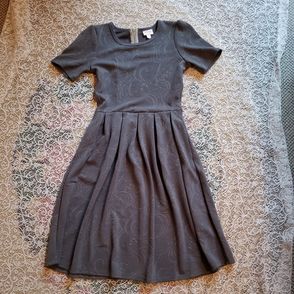 Lularoe Grey Jacquard Amelia